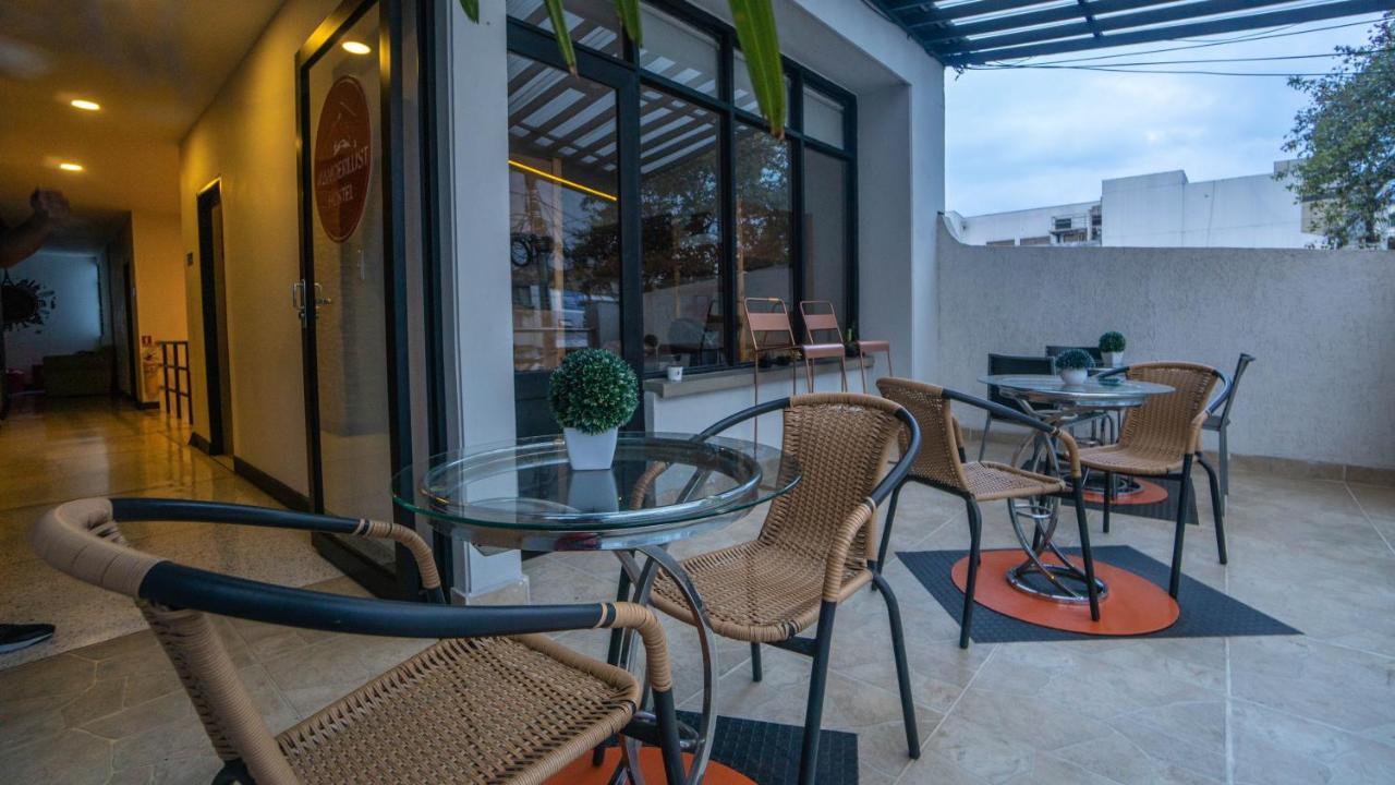 Wanderlust Hostel Armenia  Esterno foto